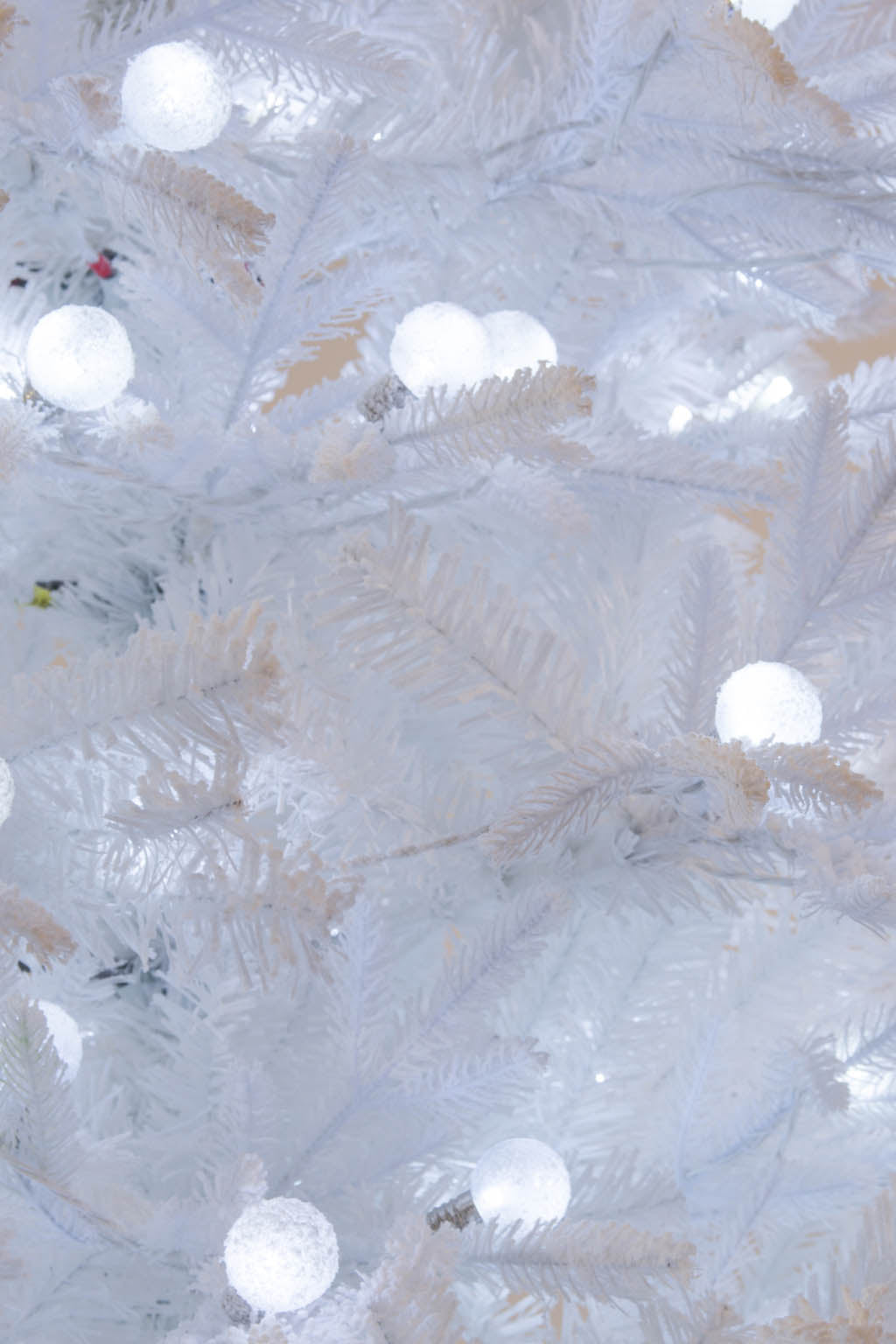 96" Flocked White Pe/Pvc Cool White LED Christmas Tree with Lights